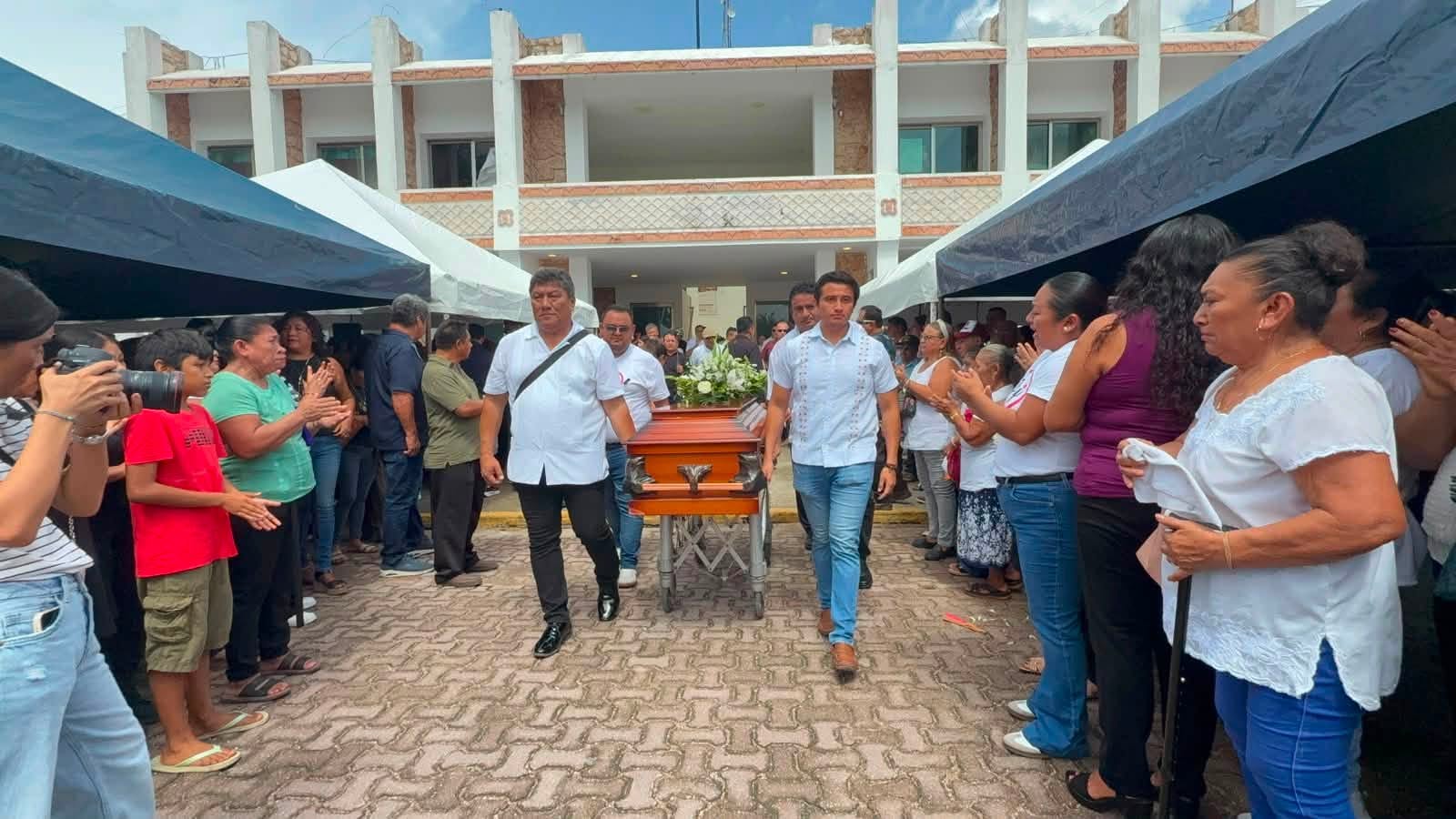 Felipe Carrillo Puerto despide a Paoly Perera con homenajes