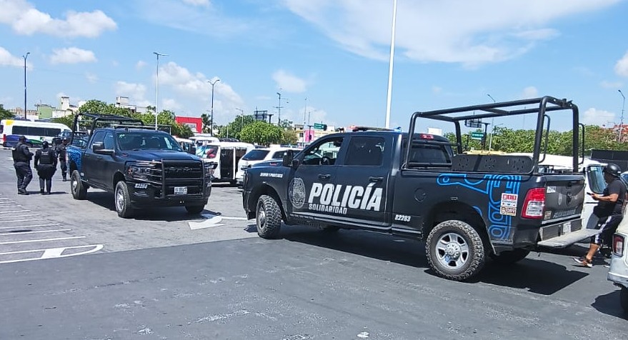 Pleito entre mototaxistas en Villas del Sol, Playa del Carmen