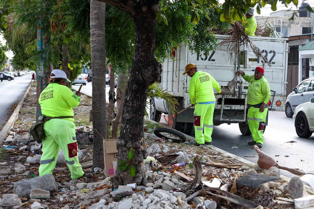 Cancún recolecta 1,626 toneladas en mega jornada de limpieza