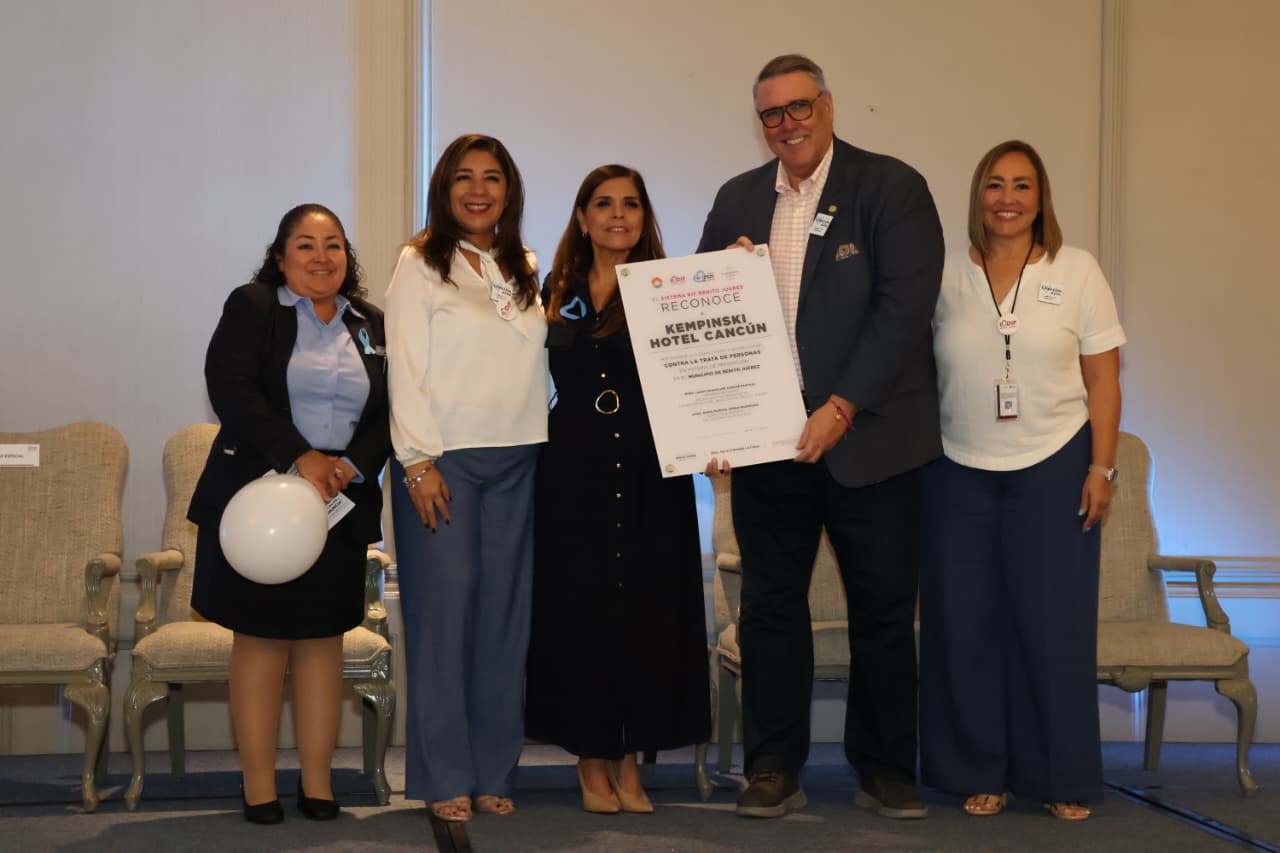 DIF Benito Juárez entrega distintivo contra trata de personas