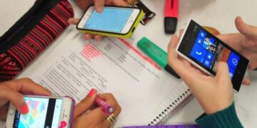 Consulta a maestros sobre uso de celulares en aulas inicia hoy