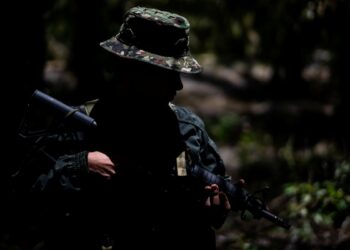Aumenta reclutamiento de menores en Colombia, alerta HRW