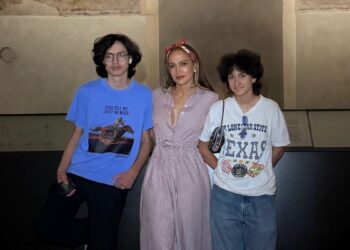 Jennifer Lopez viaja a Italia con sus hijos antes de universidad