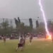 VIDEO; Futbolista muere por un rayo durante un partido