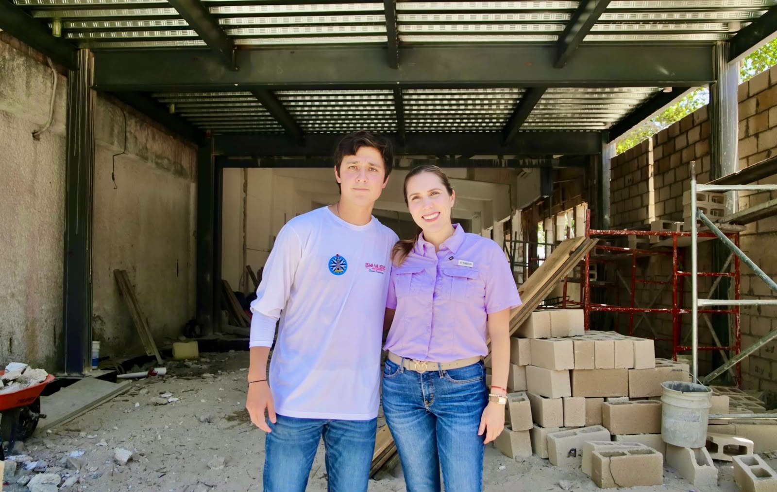 Atenea Gómez supervisa avances Casa de la Cultura Isla Mujeres