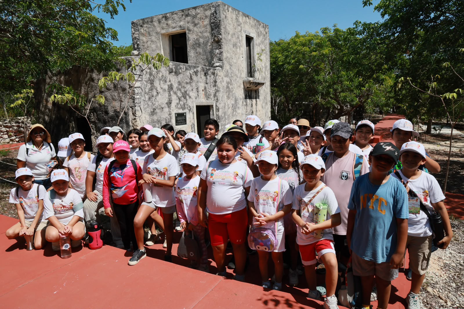Niños fortalecen aprendizaje con visitas guiadas en Isla Mujeres
