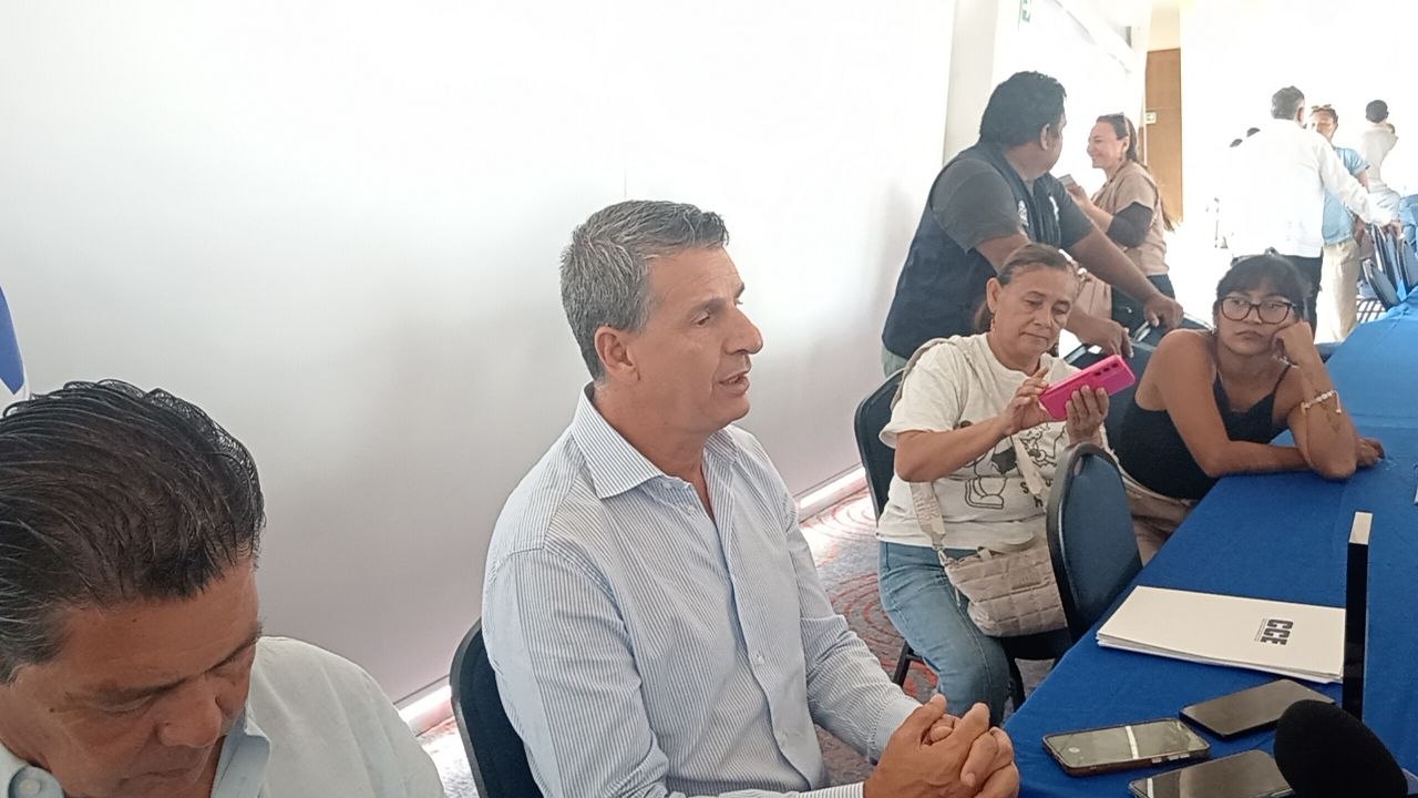 Alejandro Luis Contreras asume presidencia del CCE Quintana Roo