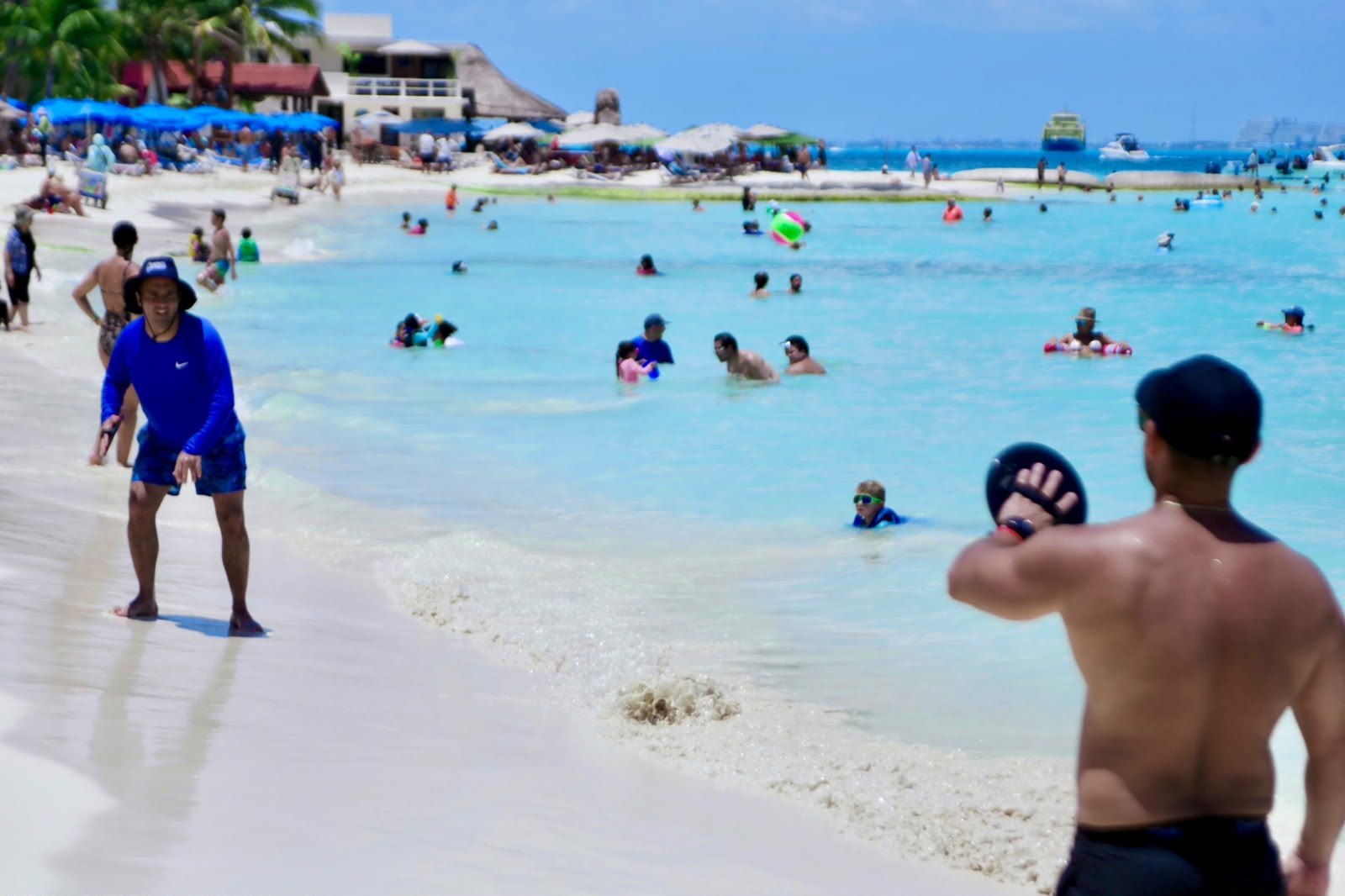Playas de Isla Mujeres se mantienen limpias y libres de sargazo