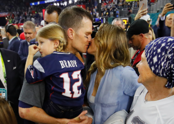 Tom Brady y Gala Montes celebran cumpleaños sorprendiendo fans