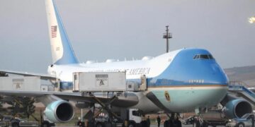 Trump cambió de avión en secreto tras cumbre de la OTAN