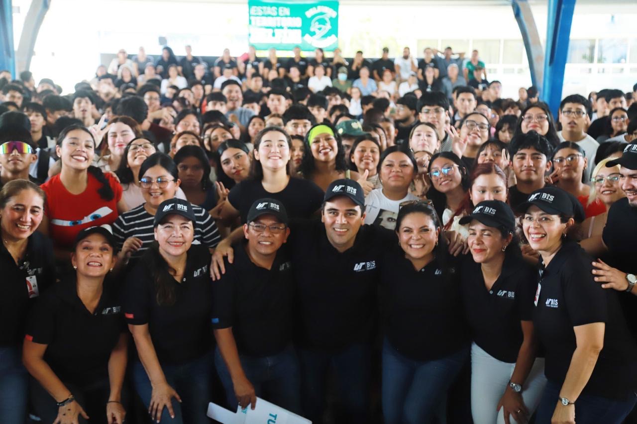 UT Cancún inaugura bachillerato mixto en Quintana Roo