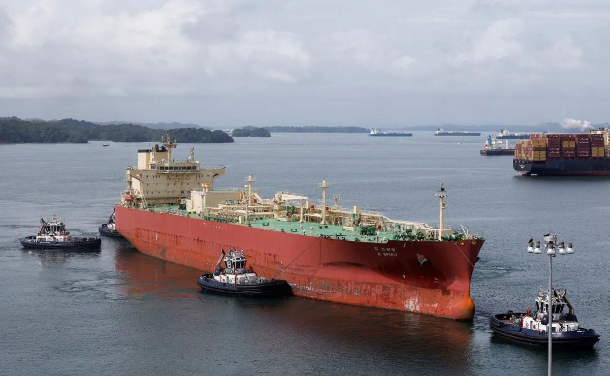 Canal de Panamá reduce tránsitos diarios a 32 por sequía