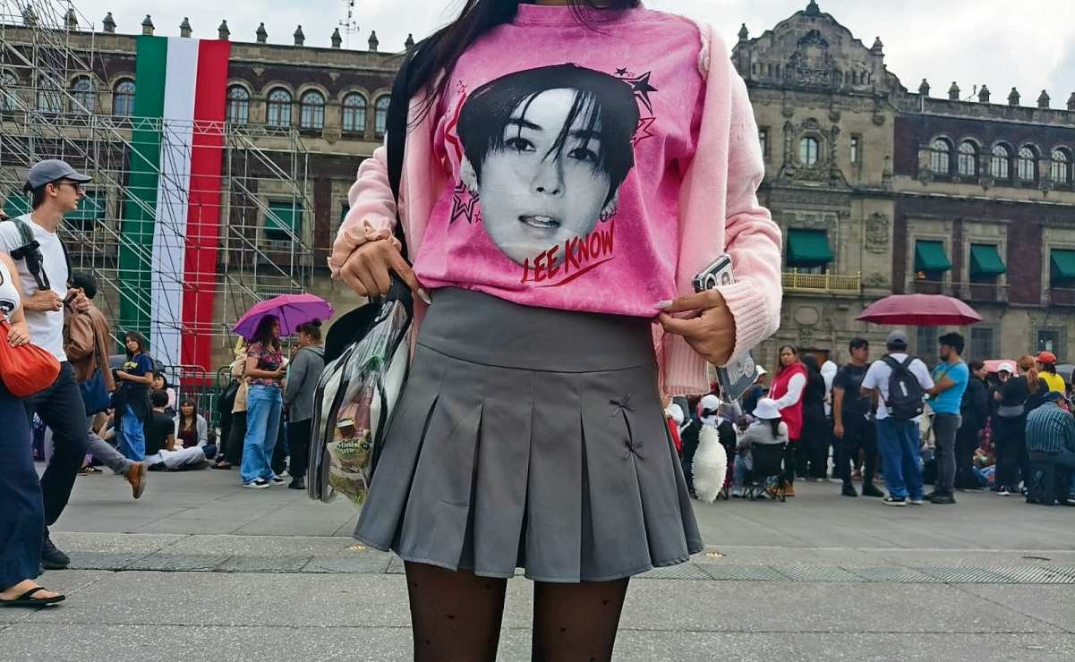 Fans esperan a Stray Kids en Palacio Nacional sin éxito