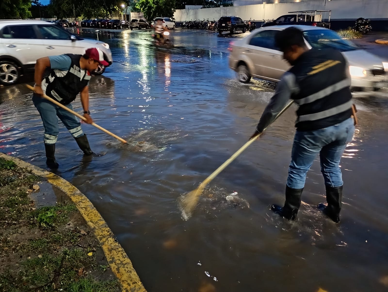 Gobierno de Playa del Carmen refuerza atención por lluvias