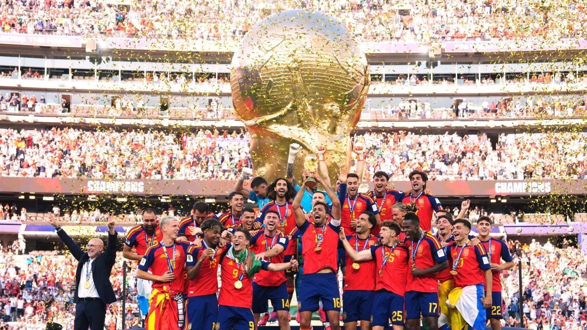 España anuncia convocatoria tras ganar Mundial 2026