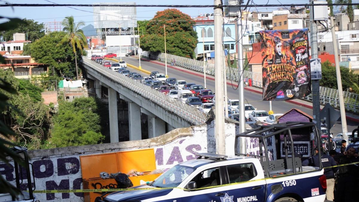 Hallan cabeza humana junto al Puente 2000 en Cuernavaca
