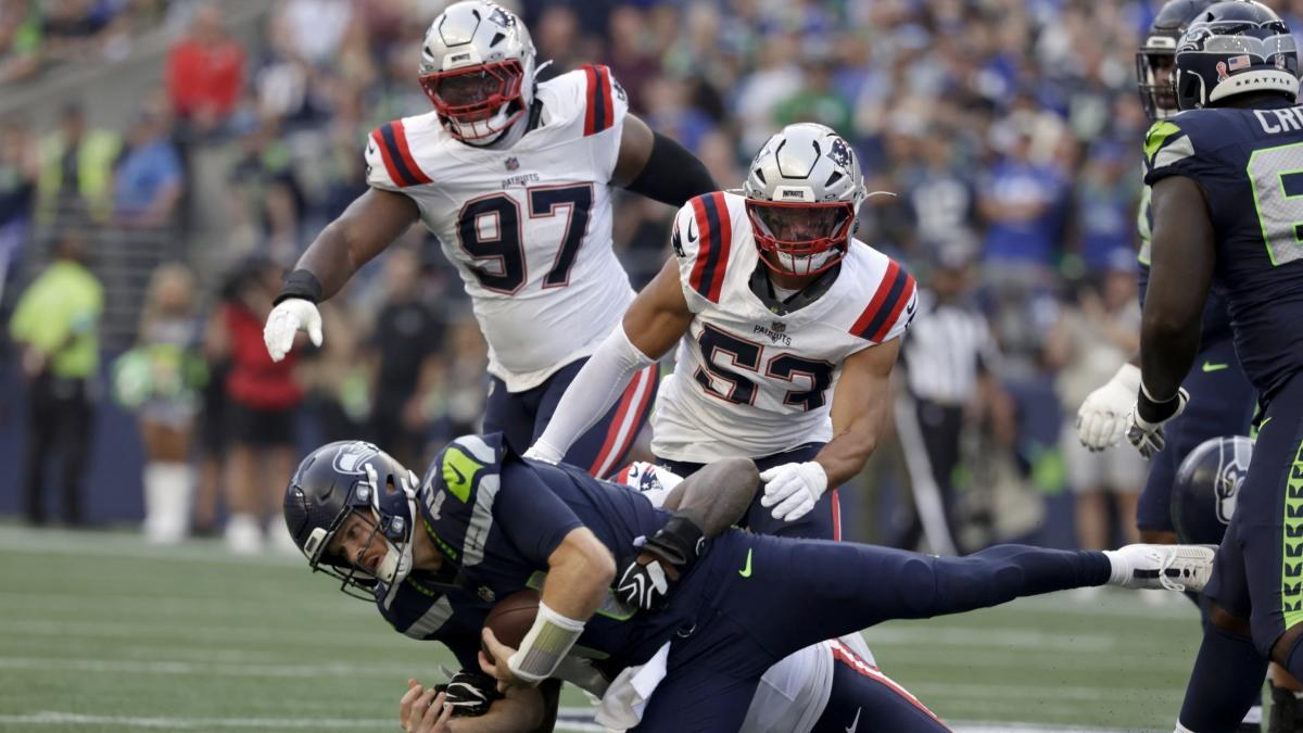 Sam Darnold fuera por lesión en glúteo con Seahawks