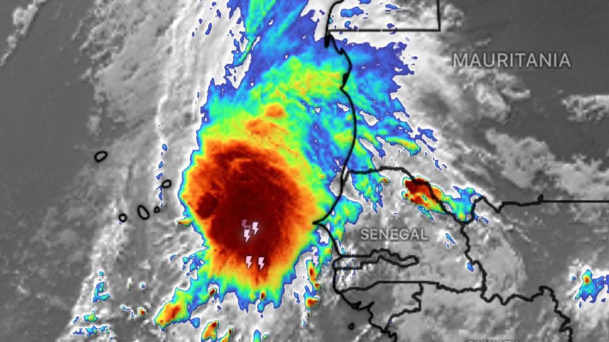 Tormenta tropical Gonzalo amenaza el Atlántico oriental