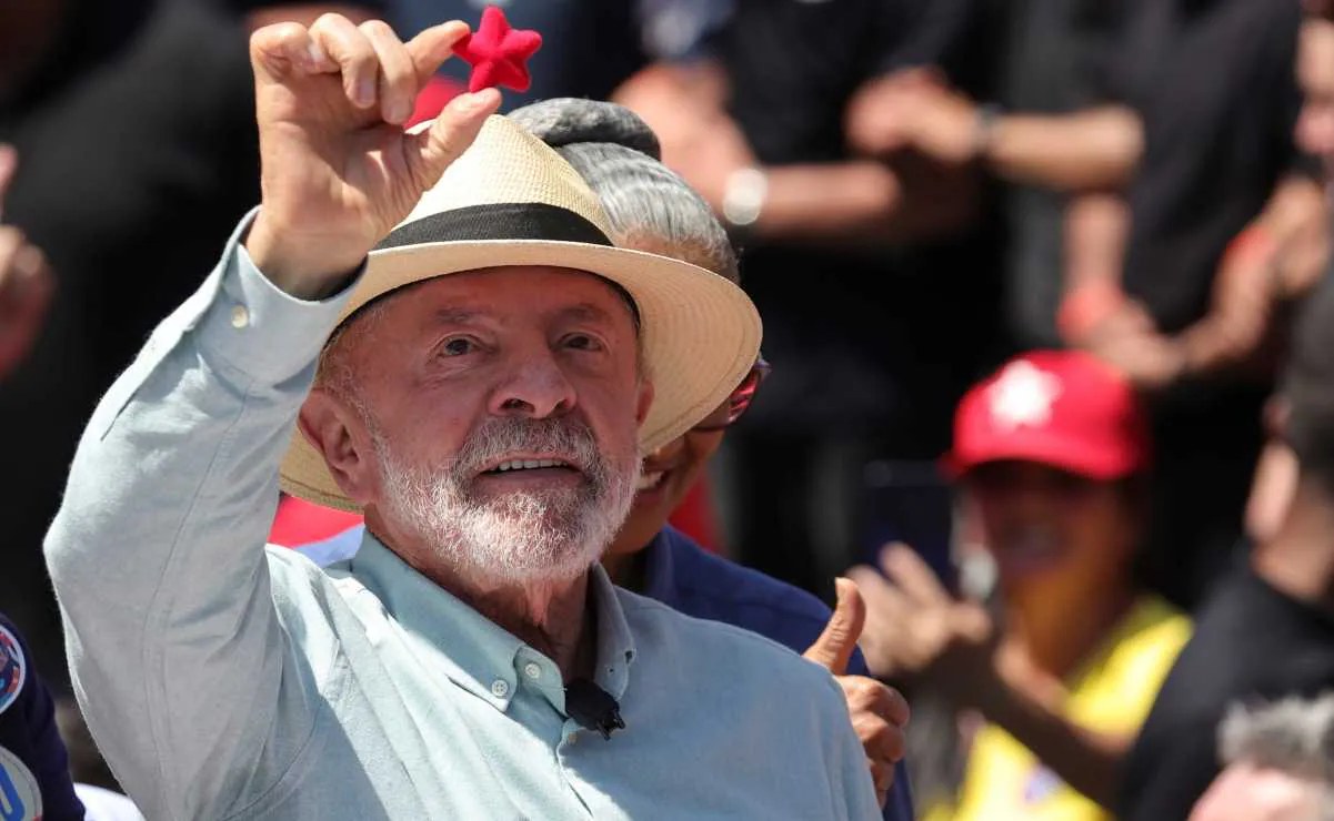 Lula amplía ventaja sobre Flávio Bolsonaro en Brasil