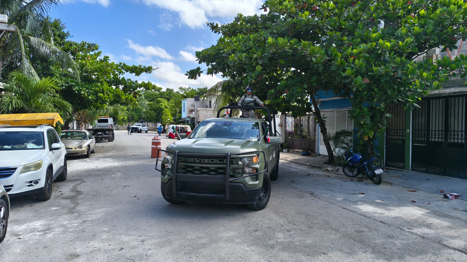 Catean taller clandestino con motos robadas en Playa del Carmen