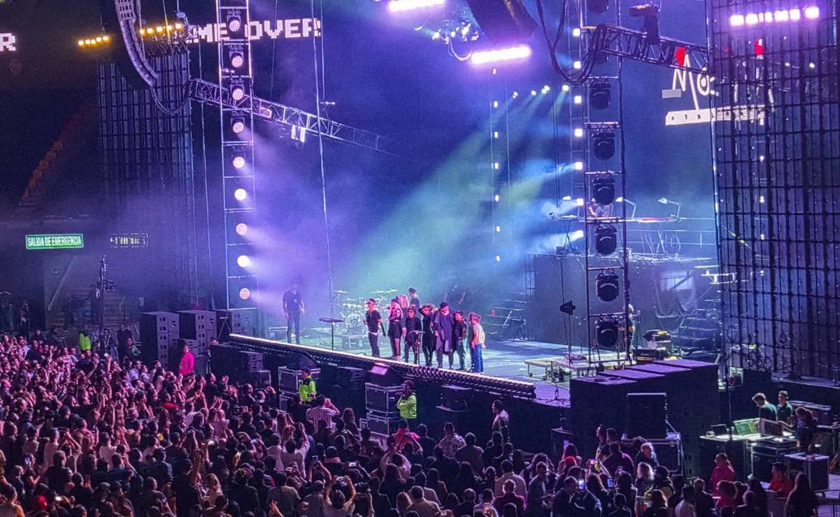 Moenia celebra 30 años en Palacio de los Deportes