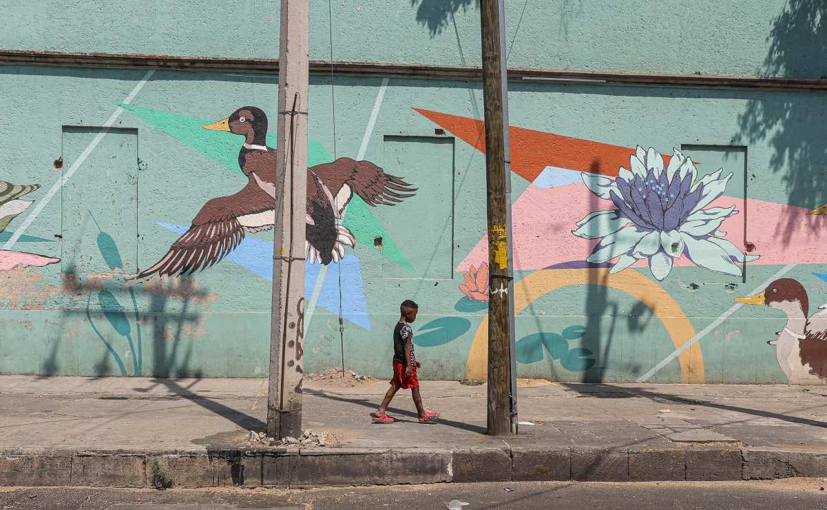 PAN propone prohibir encierro de niños migrantes en estaciones