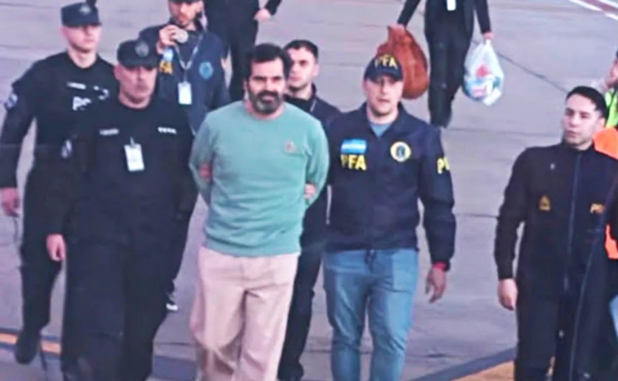 Sheinbaum exige a FGR informar red de huachicol en caso Farías