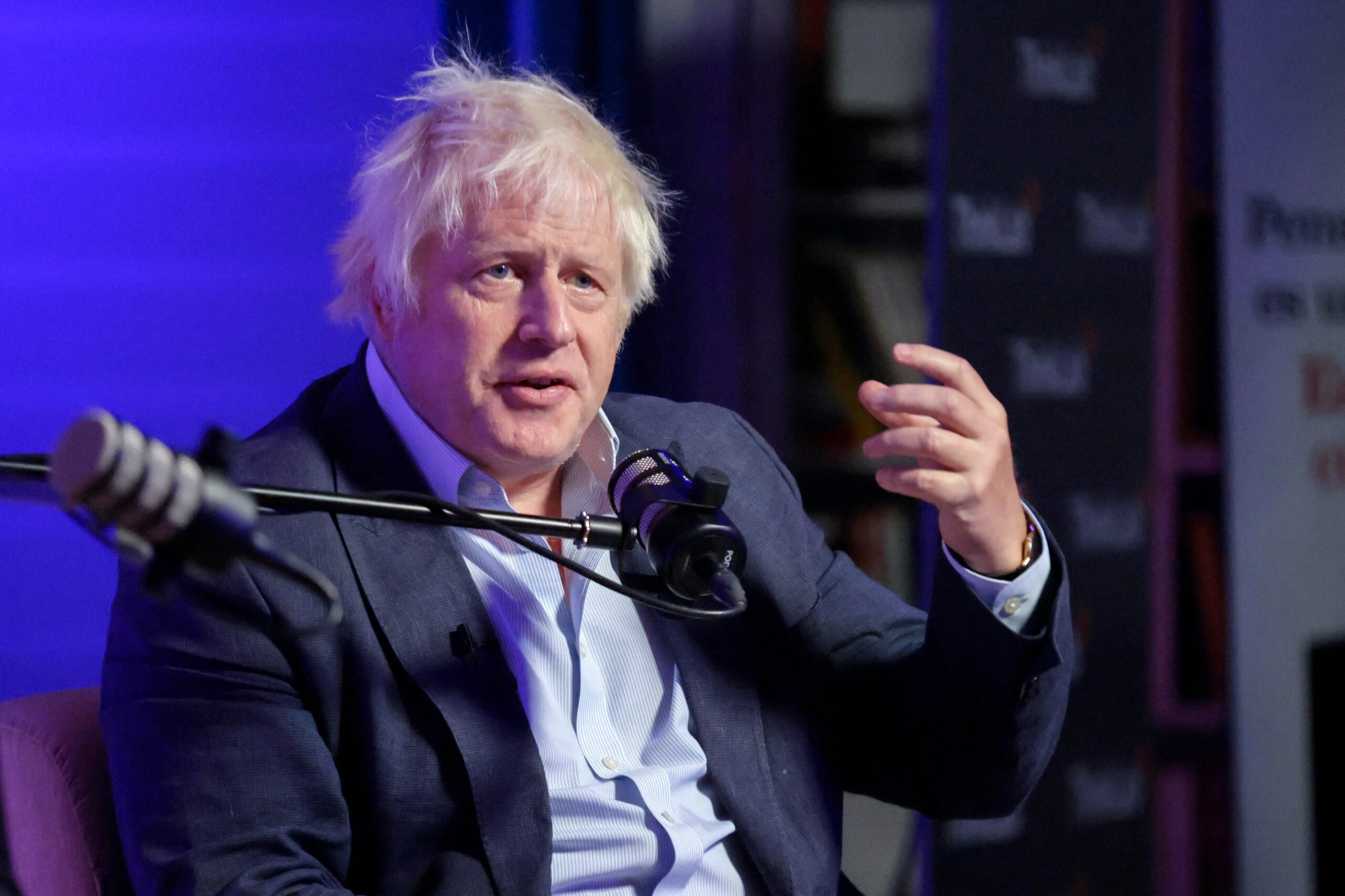 Boris Johnson y asesores evacuados tras ataque de drones en tren
