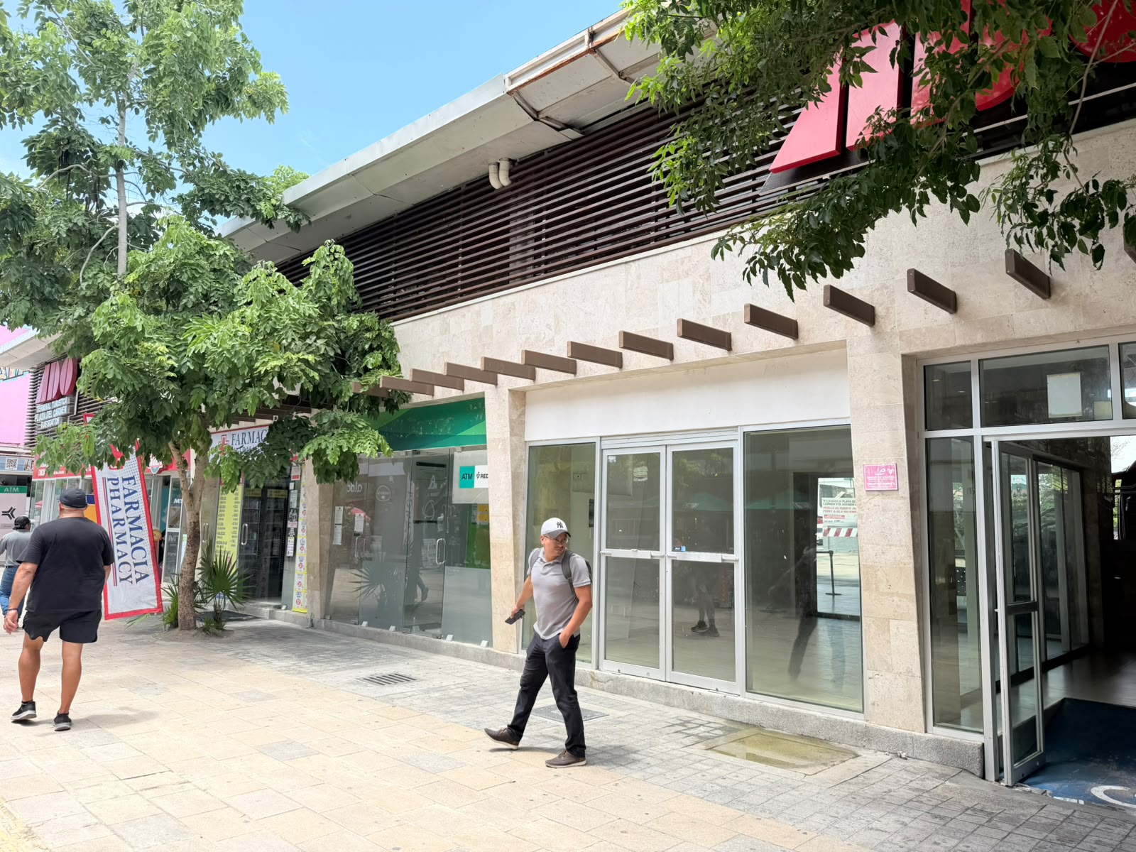 Cierran restaurantes en Quinta Avenida; esperan reaperturas