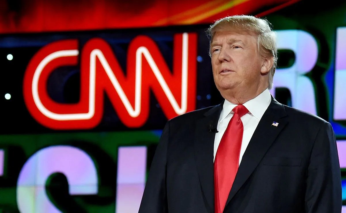 Juez exige a Casa Blanca explicar veto a CNN y Politico