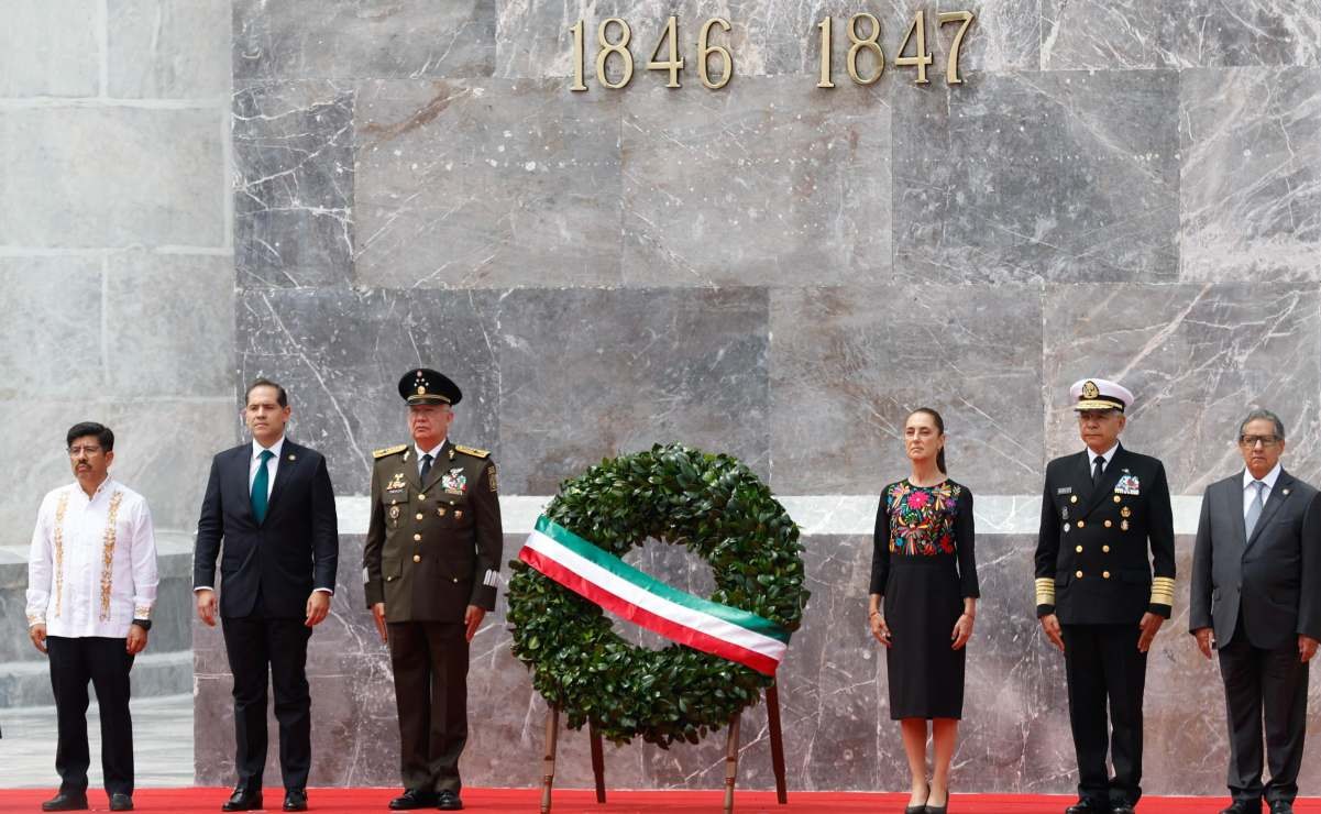 Sheinbaum conmemora a Niños Héroes en Chapultepec