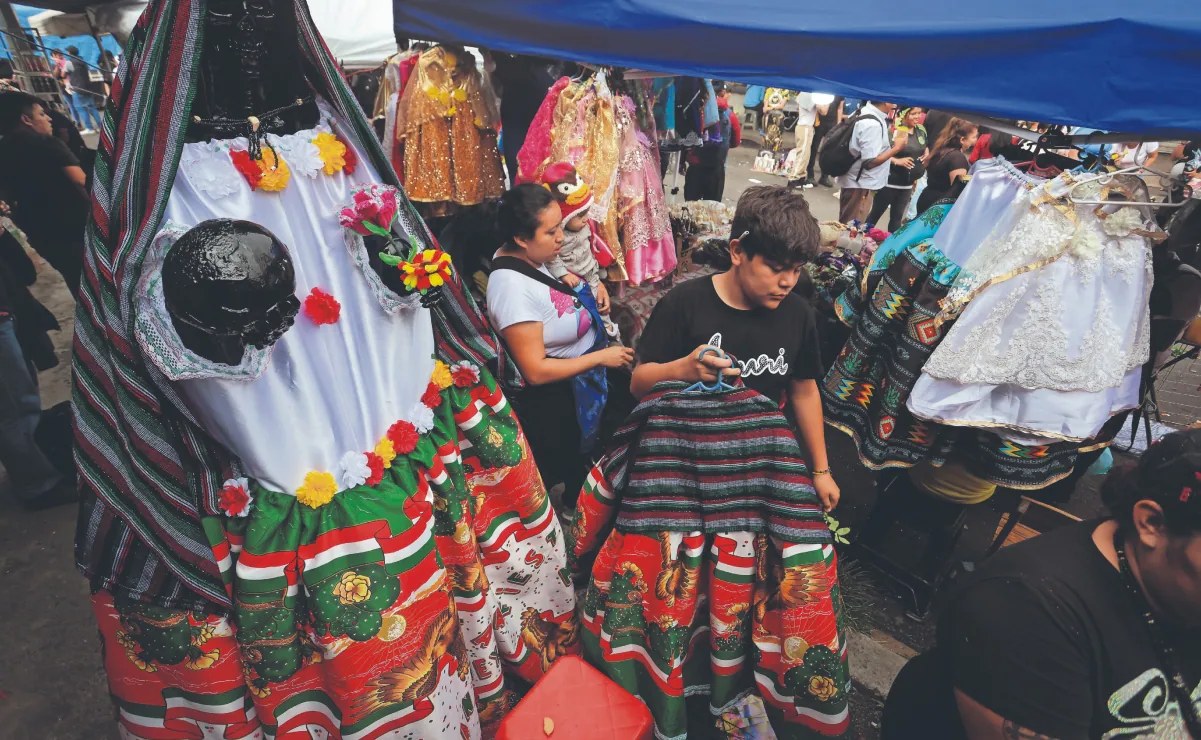 Fervor patriótico en altar de Santa Muerte en Tepito