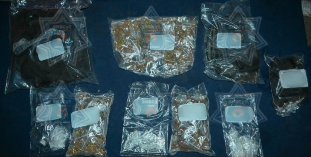 Detienen a tres por delitos contra la salud en SM 105