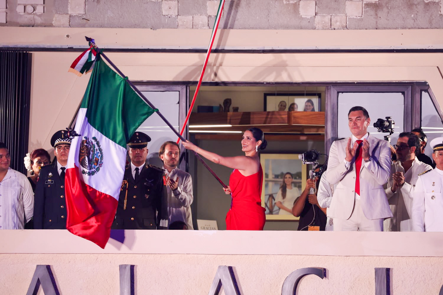 Estefanía Mercado Encabeza Grito en Playa del Carmen