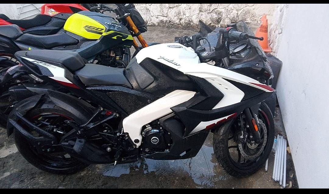 Catean inmueble en Othón P. Blanco y aseguran drogas y motos