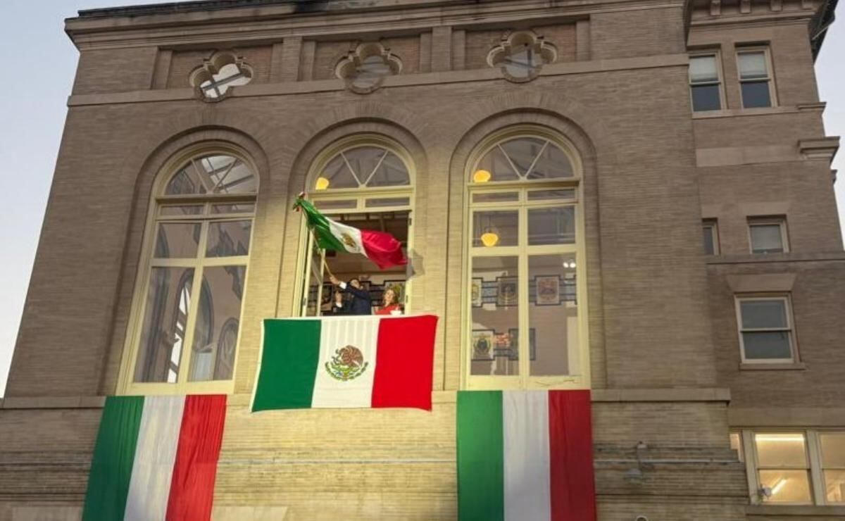 Embajador Lazzeri da primer Grito en EU