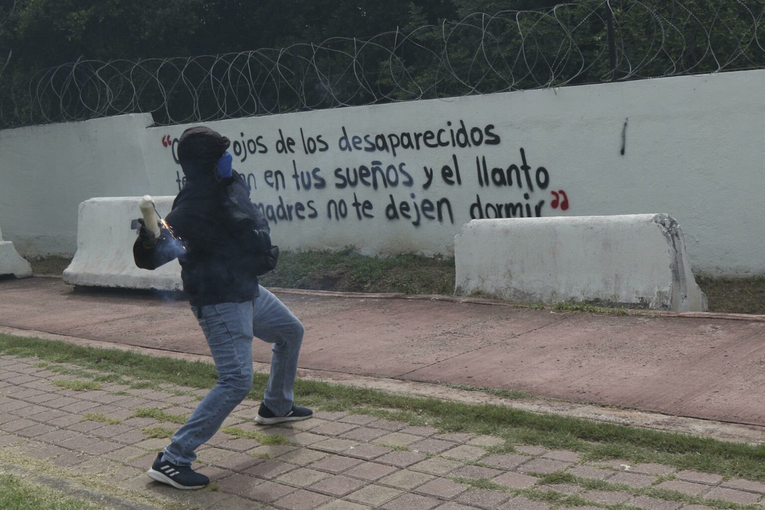 Blindaje en Palacio Nacional por marcha de Ayotzinapa