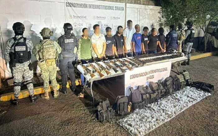 Detienen a nueve con armas y droga en Rosario, Sinaloa