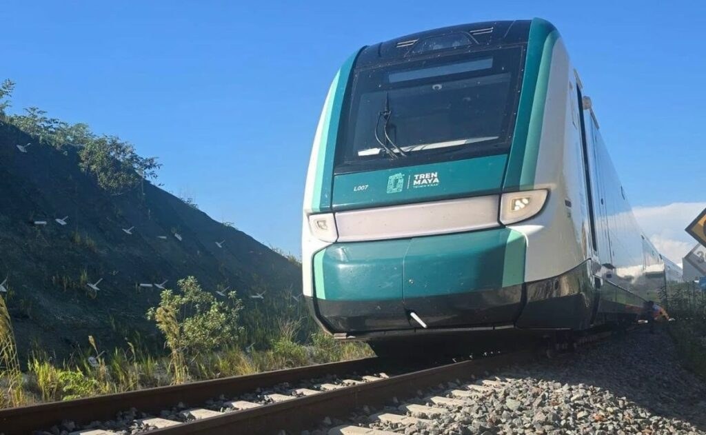 Percance de vía afecta al Tren Maya en Campeche