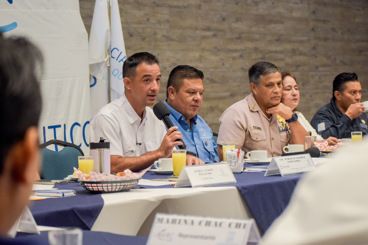 Inician retiro de embarcaciones abandonadas en Laguna Nichupté