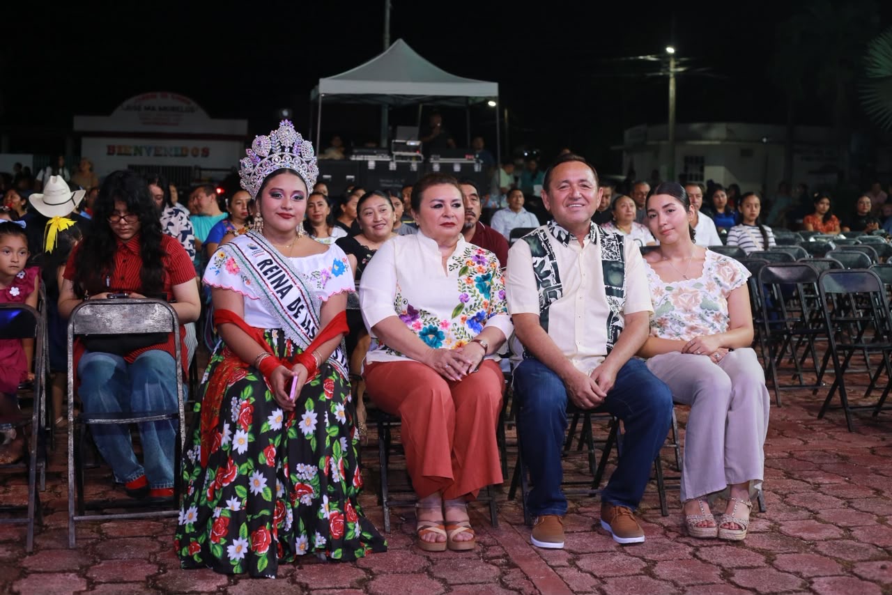 Lázaro Cárdenas celebra sin fuegos artificiales