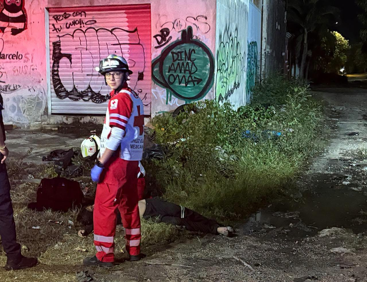 Joven encontrada inconsciente en camino de terracería