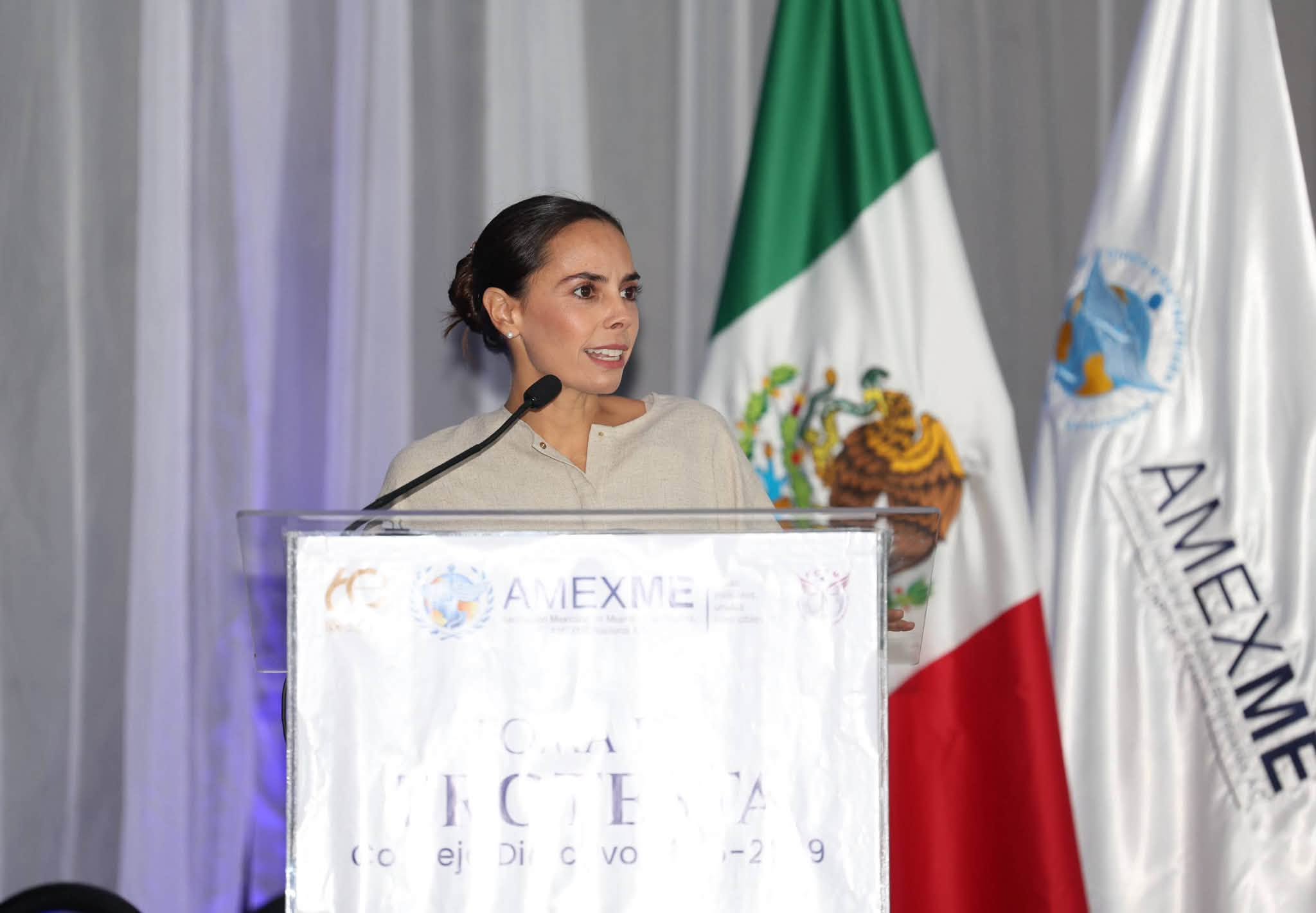 AMEXME Cancún toma protesta a nuevo Consejo Directivo
