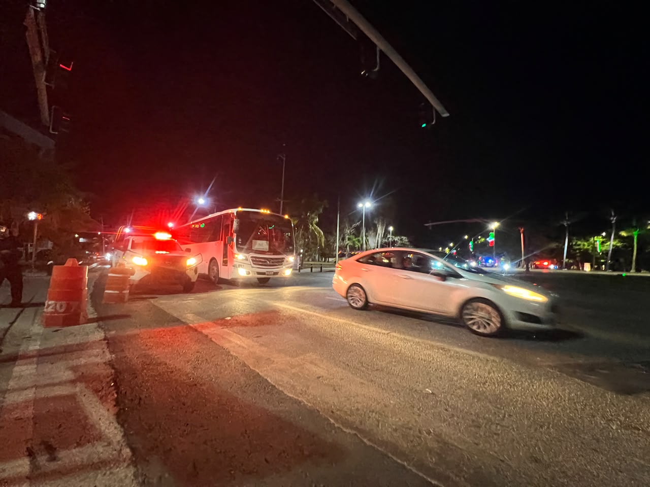 Bloquean acceso a Zona Hotelera por liberación de Iván N.