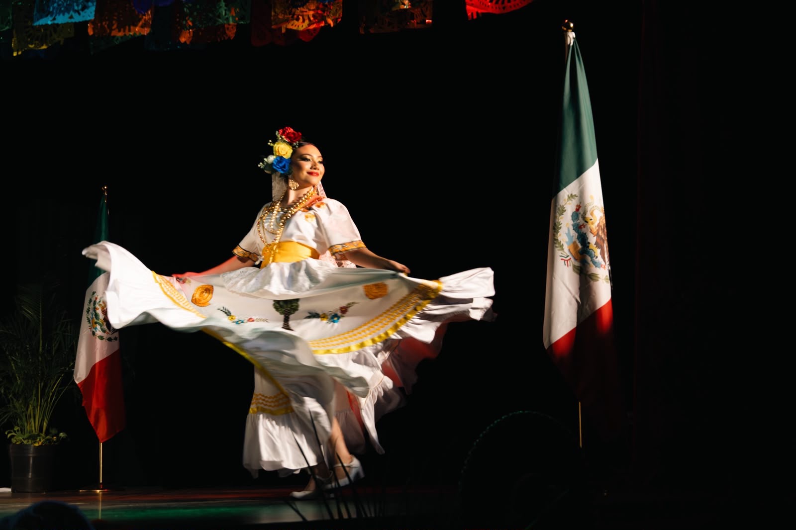 Abril Celeste gana Certamen de Oratoria en Playa del Carmen