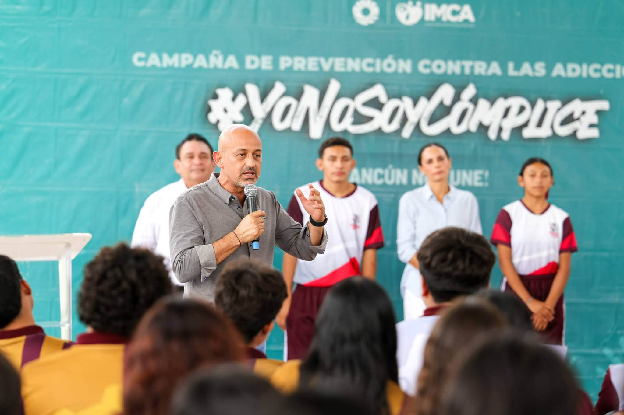 Taller de Salud Mental y Adicciones reúne a 200 estudiantes