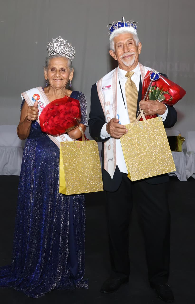 Honorina y Salvador coronados Miss y Mr. Adulto Mayor 2026