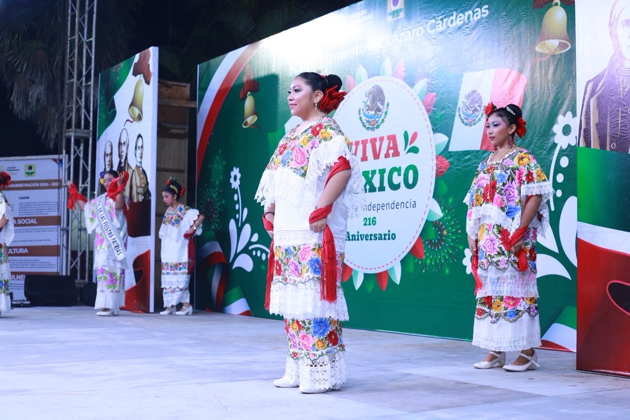 Lázaro Cárdenas celebra sin fuegos artificiales