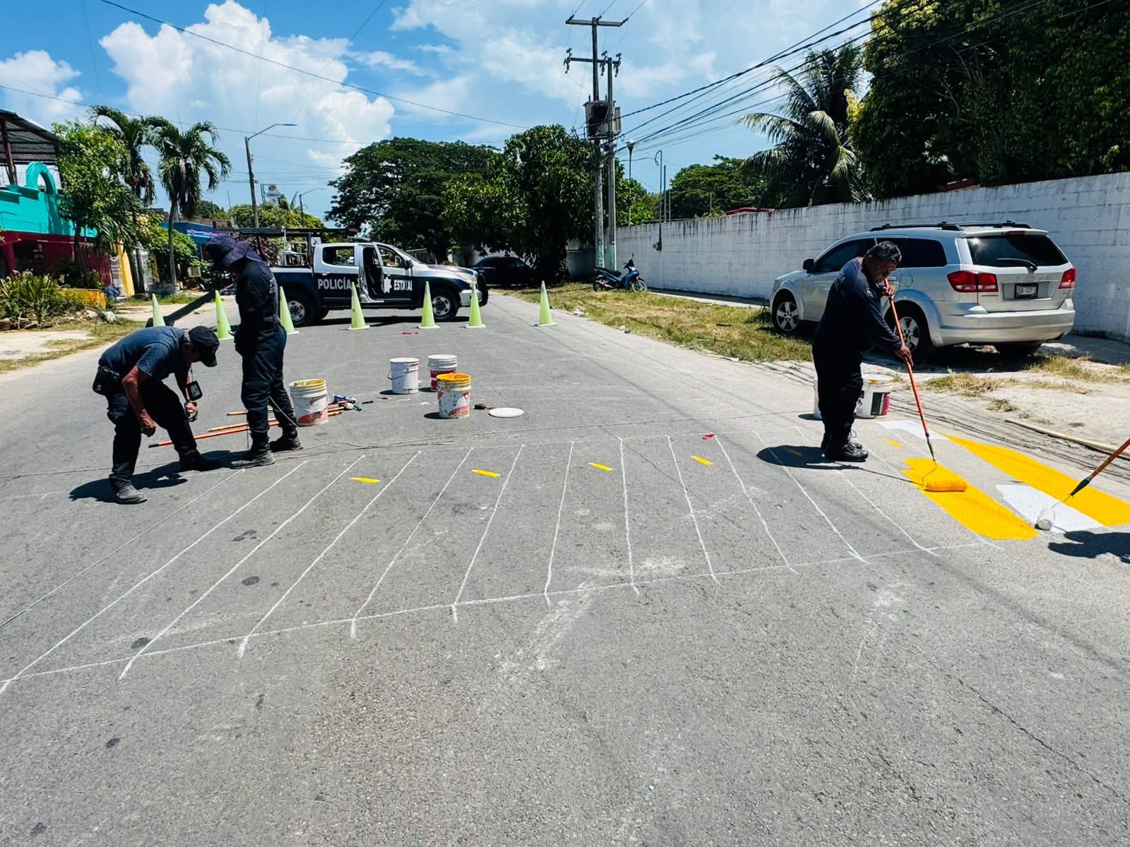 Mejoran seguridad vial frente a escuela en Calderitas