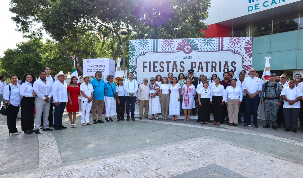 Benito Juárez conmemora Independencia y Himno Nacional